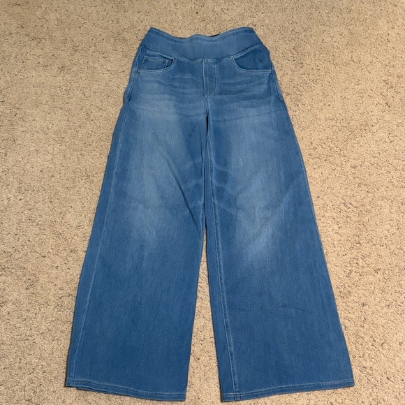 HALARA Denim - HALARA Wide-Leg Jeans in Medium Blue